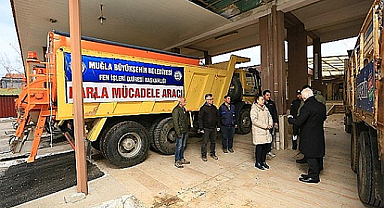 Başkan Gürün'e Karla Mücadeleye Yönelik Ekiplerden Bilgi Aldı