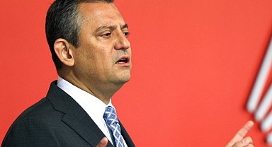 CHP Genel Başkanı Özel'den A Milli Kadın Voleybol Takımı'na tebrik