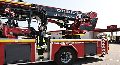 Denizli'de 24 kadın itfaiyeci ateş savaşçısı görevine hazırlanıyor