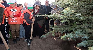 Afyonkarahisar'da 11 Kasım Milli Ağaçlandırma Günü Coşkusu