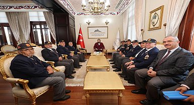 Afyonkarahisar Valisi, Kıbrıs Gazilerini Makamında Ağırladı