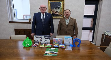 Bayram Boğa'dan Odunpazarı Belediyesi Kreşlerine Oyuncak Bağışı