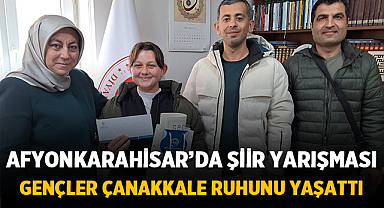 Afyonkarahisar’da Şiir Yarışması: Gençler İstiklal Marşı ve Çanakkale Ruhunu Yaşattı