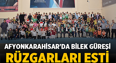 Afyonkarahisar'da Bilek Güreşi Rüzgarları Esti: Genç Sporcular Kıran Kırana Mücadele Etti 