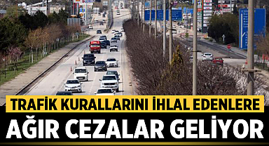 Yeni Trafik Cezaları Belirlendi: Ehliyetsiz Araç Kullanana 40 Bin TL Ceza