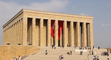 Anıtkabir’i 10 Kasım’da 1 milyonun üzerinde kişi ziyaret etti