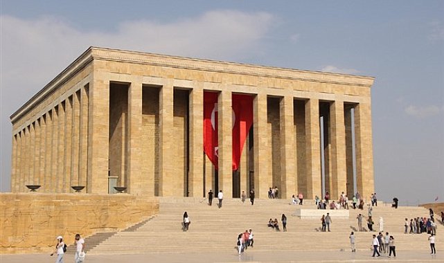 Anıtkabir’i 10 Kasım’da 1 milyonun üzerinde kişi ziyaret etti