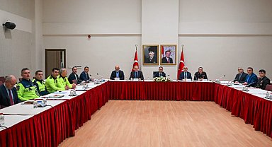 Kocaeli'nde Trafik İşaret Levhalarının Sadeleştirilmesi Komisyon toplantısı yapıldı