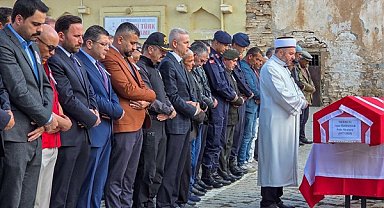 Vali Çiçekli, şehit polisin cenaze namazına katıldı