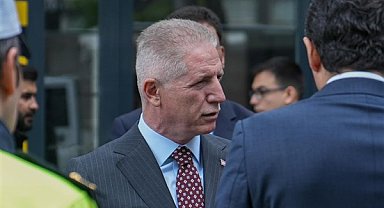 Vali Gül, vatandaşları evlerinde ziyaret etmeye devam ediyor