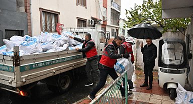 Büyükşehir’den ihtiyaç sahiplerine odun desteği