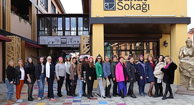 Eskişehir'de “Cumhuriyet Kadını ve Giysilerle Anılar” atölyesi düzenlendi