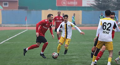 Karaköprü Belediyespor, Ağrı 1970 Spor’u deplasmanda mağlup etti.