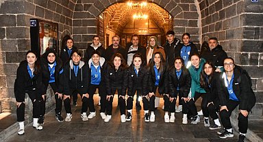 Siverek Belediyesi'nden Ağrı Kadın Futbol Takımı'na destek