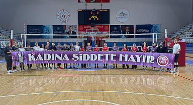 Afyon'da Kadınlar Gününe Özel Voleybol Turnuvası