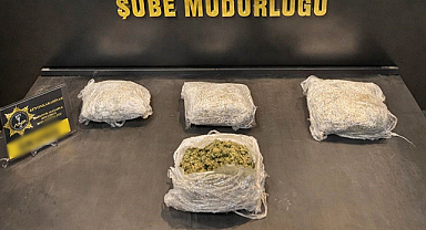 Afyon’da Polisten Kaçamadı: Araçtan 1.5 Kilo Zehir Çıktı!