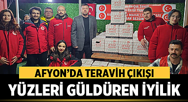 Afyon’da Teravih Çıkışı Yüzleri Güldüren İyilik