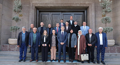 Afyon Muhtarları Dayanışma Derneği’nden Vali Naci Aktaş’a Anlamlı Ziyaret