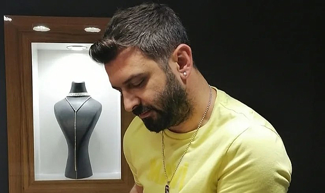 Urla’da iş insanı evinde ölü bulundu