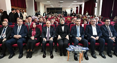 Afyonkarahisar’da “4 Şehir 4 Mekân 4 Akif” Sempozyumu’nun Üçüncü Oturumu Gerçekleştirildi