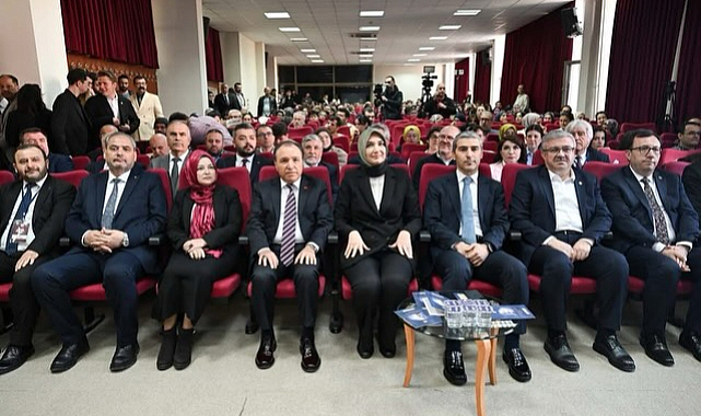 Afyonkarahisar’da “4 Şehir 4 Mekân 4 Akif” Sempozyumu’nun Üçüncü Oturumu Gerçekleştirildi