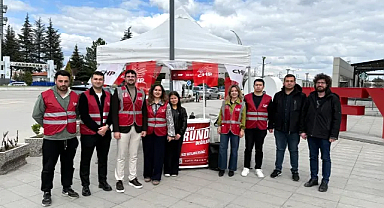 Afyonkarahisar’da CHP Gençlik Kolları’ndan üyelik standı çalışması