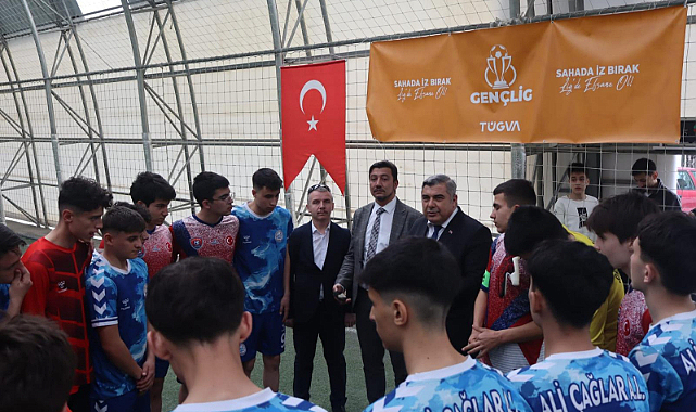 Afyonkarahisar’da Liseler Arası Halı Saha Turnuvasında Şampiyon Belli Oldu