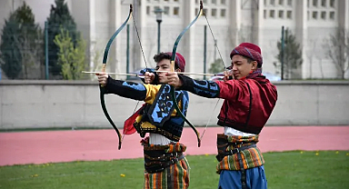 Afyonkarahisar’da okul sporları okçuluk müsabakaları tamamlandı, dereceye girenler belli oldu