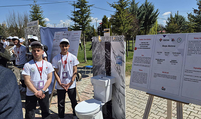 Afyonkarahisar’da TÜBİTAK 4006 Bilim Fuarları Devam Ediyor