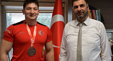 Afyonkarahisar’da Türkiye üçüncüsü sporcu ve antrenörlerinden ziyaret