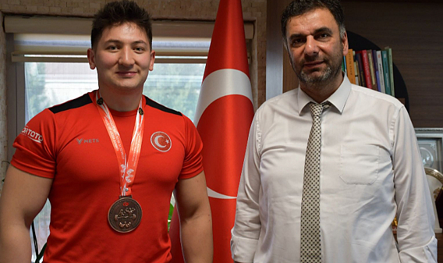 Afyonkarahisar’da Türkiye üçüncüsü sporcu ve antrenörlerinden ziyaret