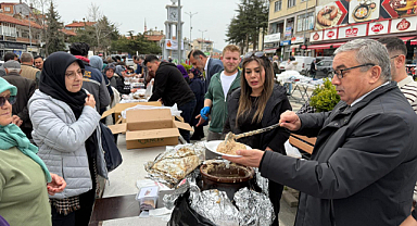 Afyonkarahisar Şuhut’ta SMA Hastası Gökçe Vedia Öztürk İçin Kermes Düzenlendi