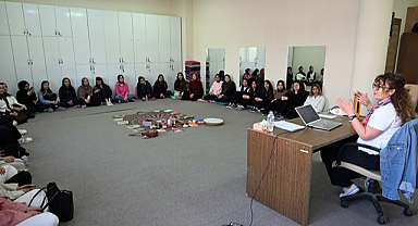 AKÜ Afyon MYO’da Masal Anlatıcılığı Etkinliğiyle Uygulamalı Eğitim Verildi