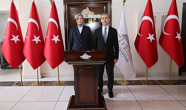 Kübra Güran Yiğitbaşı Afyonkarahisar Valiliğini ziyaret etti