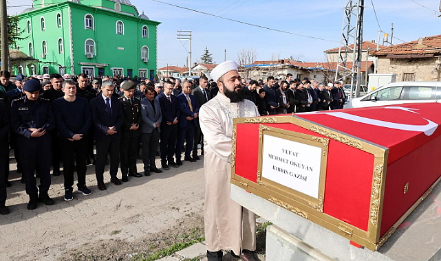 Vali Dr. Naci Aktaş, İhsaniye Osmanköy’de Kıbrıs Gazisi Mehmet Okuyan’ın Cenazesine Katıldı