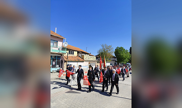 Afyon Kızılören’de 19 Mayıs kapsamında gençlik yürüyüşü düzenlendi