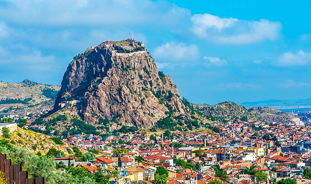 Afyon ve çevresinde hava parçalı bulutlu olacak
