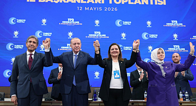 Afyonkarahisar Belediye Başkanı Burcu Köksal, AK Parti'ye katıldı