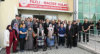 Afyonkarahisar Valisi Naci Aktaş Emirdağ'da Huzurevi Sakinlerini Ziyaret Etti
