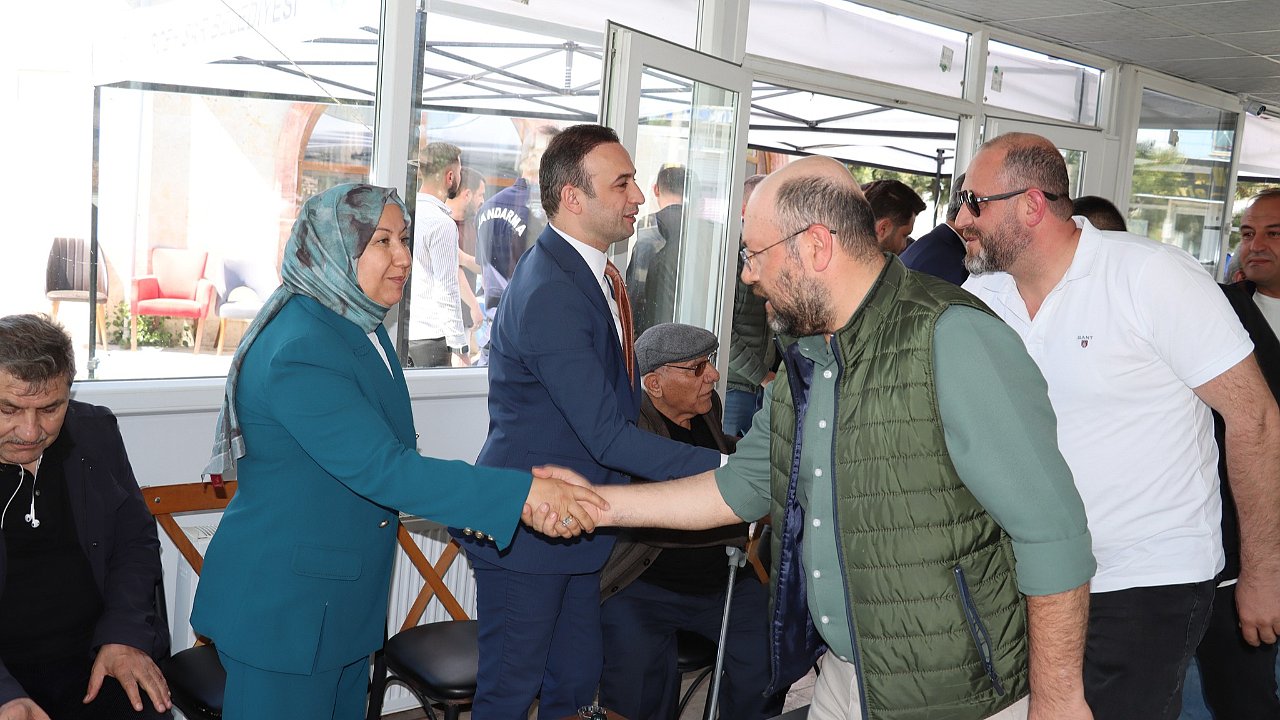 İscehisar’da Bayramlaşma: Protokol Halkla Buluştu