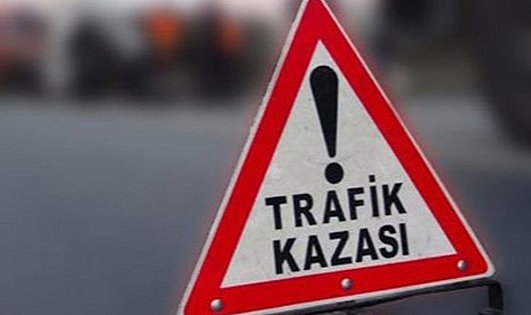 Isparta’da hafif ticari araç elektrik direğine çarptı: 2 ölü, 2 yaralı