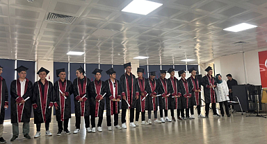 Afyon Anadolu İmam Hatipte Mezuniyet Coşkusu