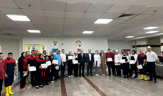 Afyon Devlet Hastanesi’nde Mutfak Personeline Teşekkür Edildi