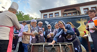 Afyonkarahisar’da Geleneksel 40 Hatimli Şifalı Aşure Programı İçin Dua Edildi