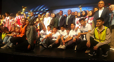 Afyonkarahisar’da İmam Hatip Okulları Yıl Sonu Şöleni düzenlendi