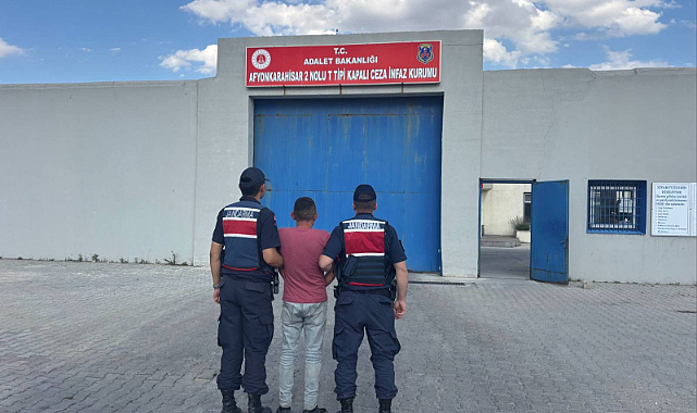 Afyonkarahisar'da jandarmadan bir haftada 35 aranan şüpheliye operasyon