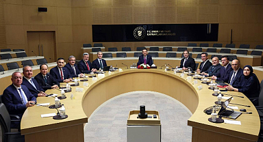 Afyonkarahisar Heyeti Enerji Bakanı Bayraktar ile Ankara’da Bir Araya Geldi