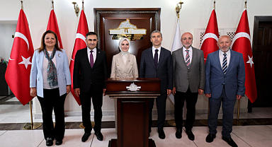 Aile ve Sosyal Hizmetler Bakanı Göktaş Afyonkarahisar Valiliği’ni ziyaret etti