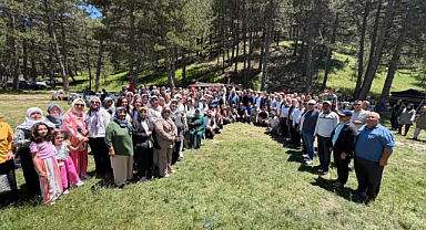 AK Parti Afyonkarahisar teşkilatı Eldizan Yaylası'nda bir araya geldi