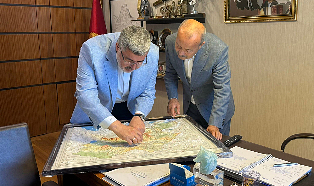 AK Parti'li Ali Özkaya, hac dönüşü Mehmet Taytak'ı ziyaret etti